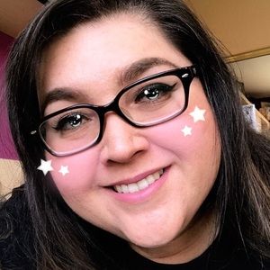 Meet your Posher, Elena